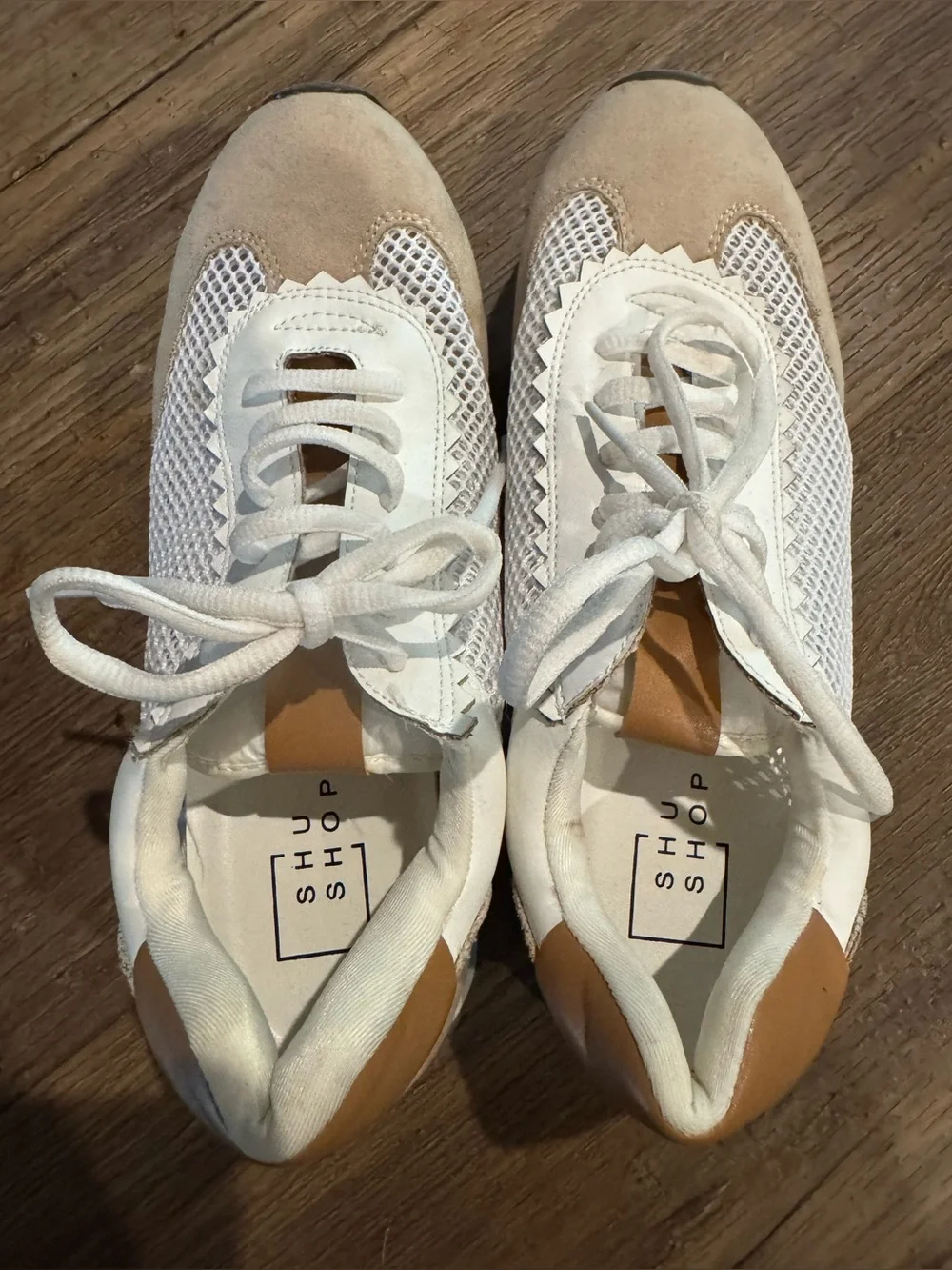 Shu Shop Mesh Low Too Athletic Sneaker Neutral Sz 7 EUC